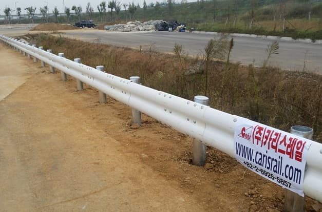 Plastic Resin PVC Guardrail_ Safety Barrier_ Multy_Color